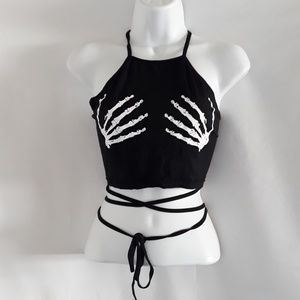 skull hands crop top